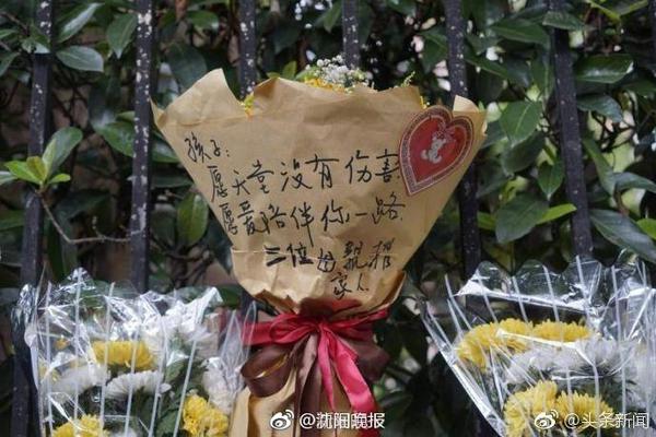 明日雨战？记者：国安踩场之前，成都下起了大雨